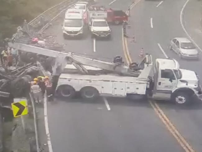 Accidente en la vía Bogotá-Villavicencio. Imagen: Coviandina