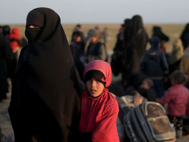 Mujeres rescatadas de último reducto del EI elogian el &quot;califato&quot;