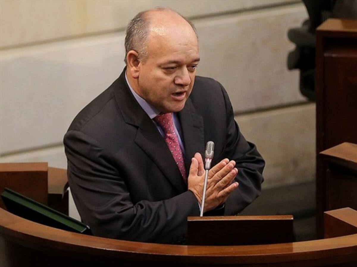 Duro regaño del presidente de Corte por no tener datos sobre corrupción en salud del país