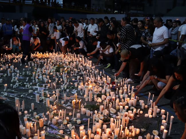 Velaton en memoria de los estudiantes fallecidos en accidente hace un año en Quindío. Foto: Cortesía Von Humboltd