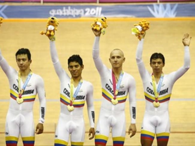 Colombia consigue medalla de plata y bronce en velocidad por equipos