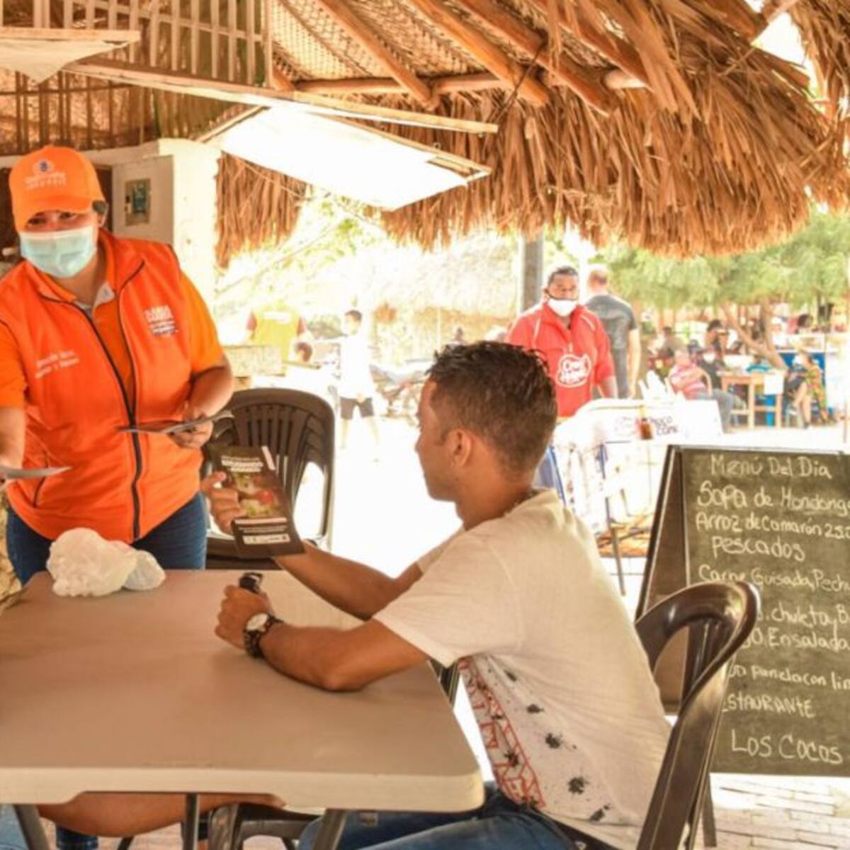 Evite contribuir con donaciones monetarias a menores en Santa Marta