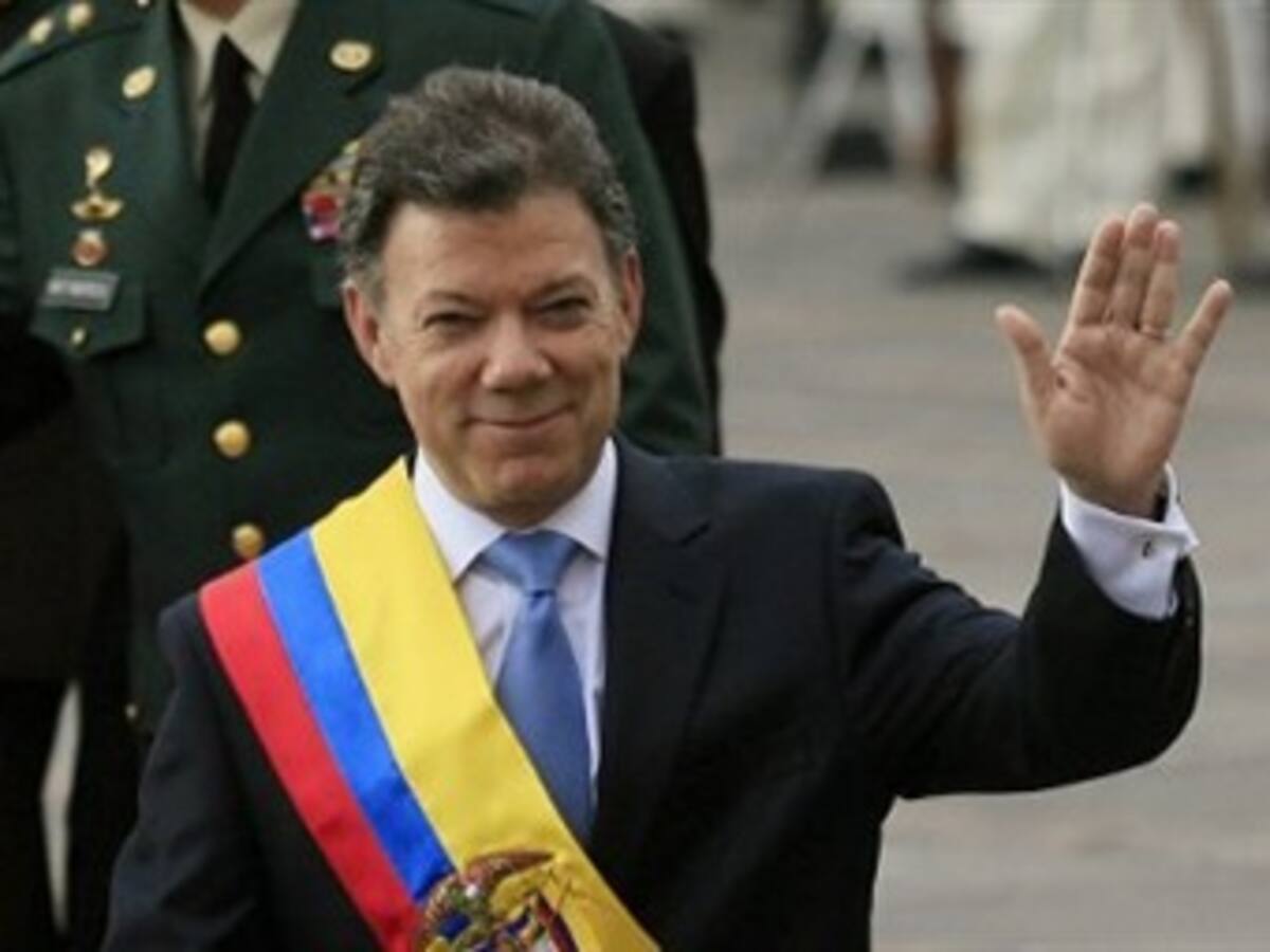 Viaje a Francia y a Suiza busca ampliar agenda de cooperación e inversión: Santos