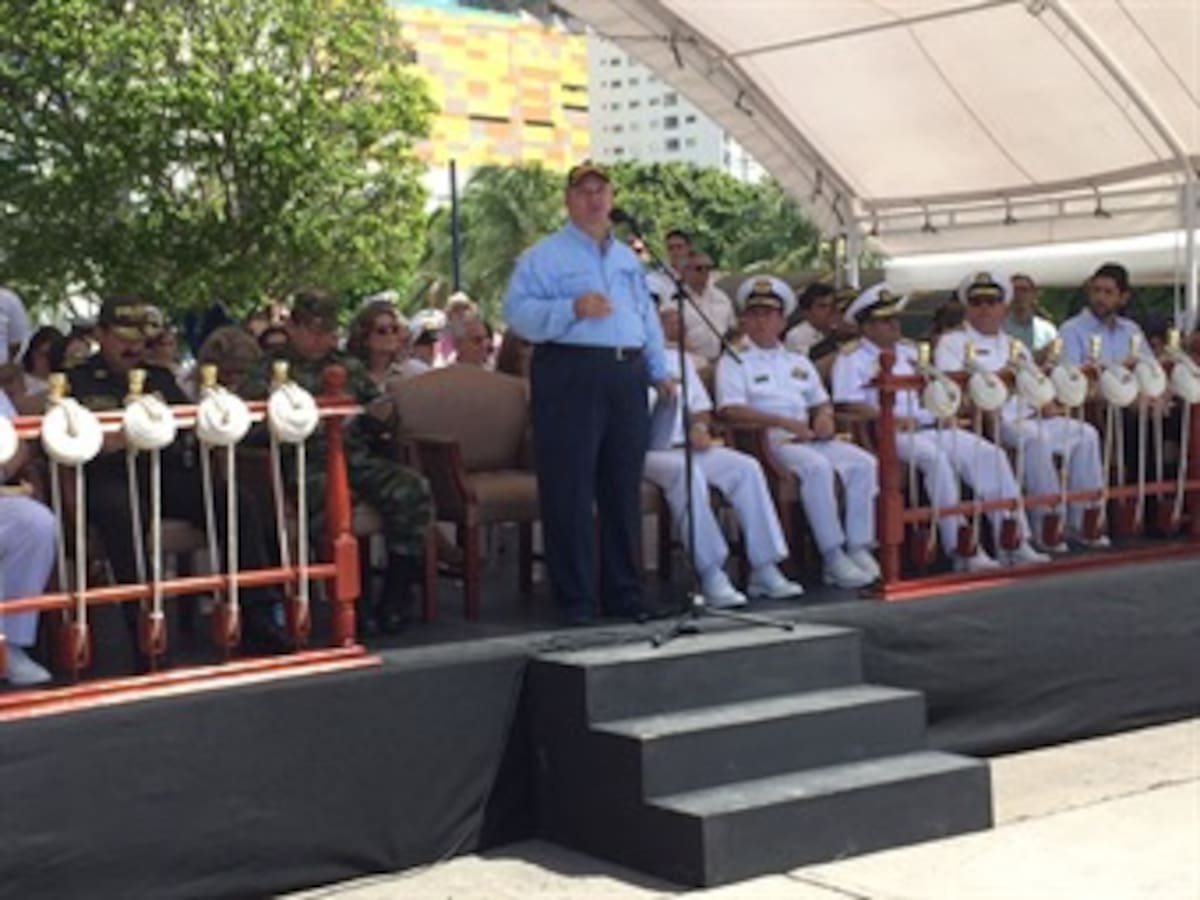 Armada nacional será escolta de marinas que lleven alimento a Somalia