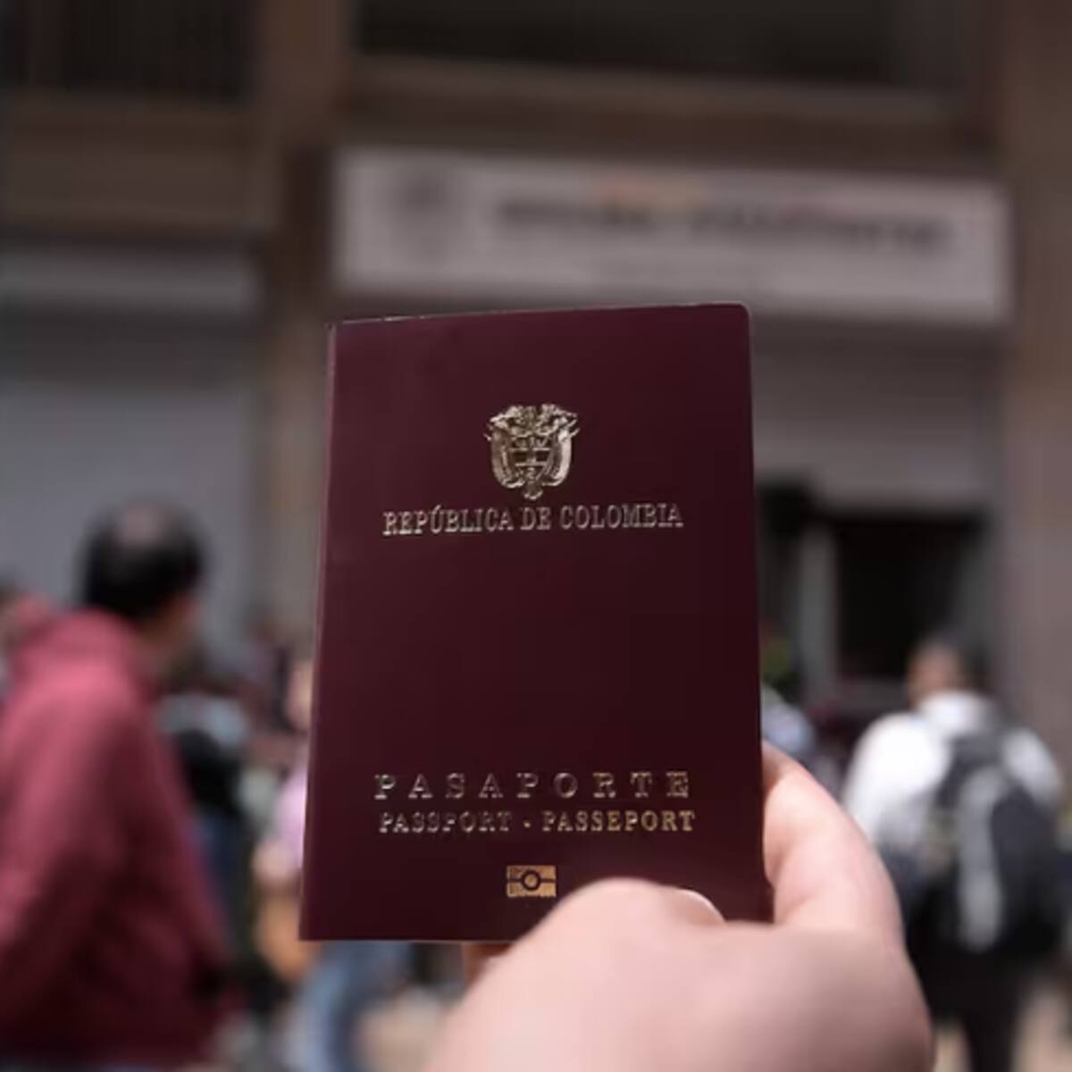 Caso pasaportes: El Estado y Thomas Greg acuerdan suspender demanda por $117 mil millones