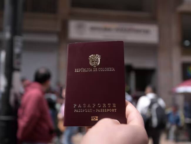 Caso pasaportes: El Estado y Thomas Greg acuerdan suspender demanda por $117 mil millones