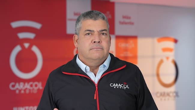 Gustavo Gómez explica, en el cuarto capítulo de Alta Tensión, el efecto que puede tener el inminente fenómeno de El Niño en el sistema eléctrico colombiano. | Foto: Caracol Radio
