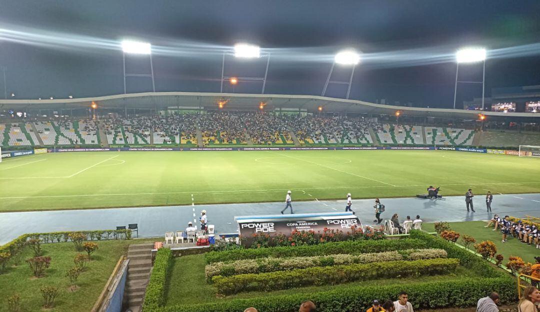 Estadio Centenario de Armenia en el inicio de la Copa América Femenina de Fútbol