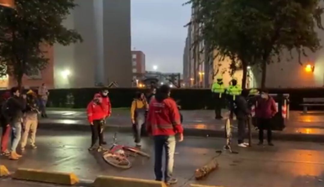 En la mañana de este 5 de marzo se presentó otro bloqueo en la estación Transversal 91 de Transmilenio en Suba.