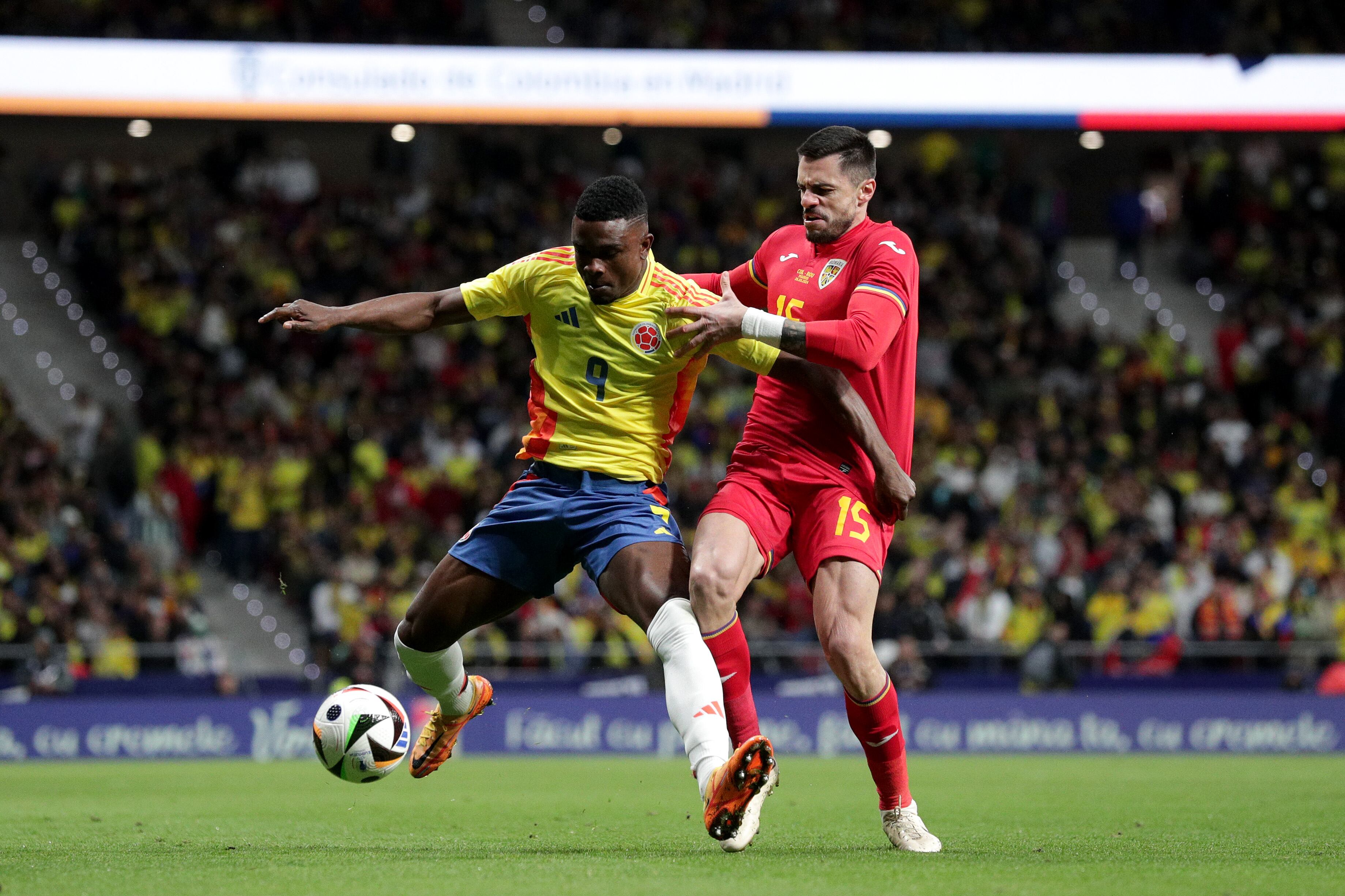 Jhon Córdoba durante el duelo entre Colombia y Rumania en Madrid. (Photo by Gonzalo Arroyo Moreno/Getty Images)