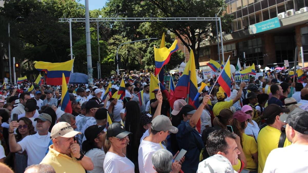 Entre 35 y 45 mil personas marcharon este martes en Medellín, confirmaron las autoridades