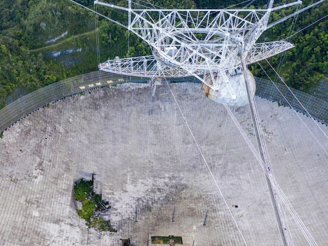 ¿Qué le pasó al radiotelescopio de Arecibo?