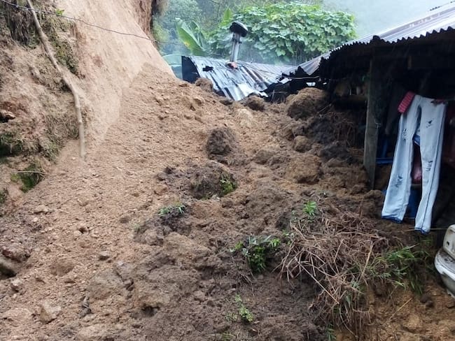 Lluvias ya afectan a 27 municipios del Huila y dejan múltiples emergencias viales