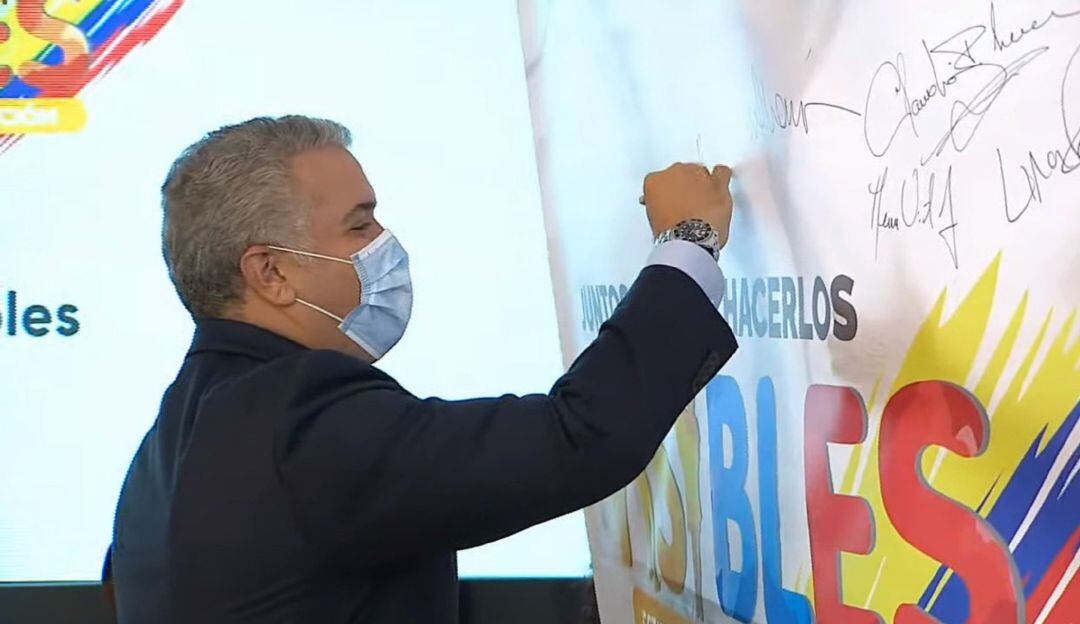 Presidente Iván Duque en la firma del Estatuto de Protección a Migrantes Venezolanos