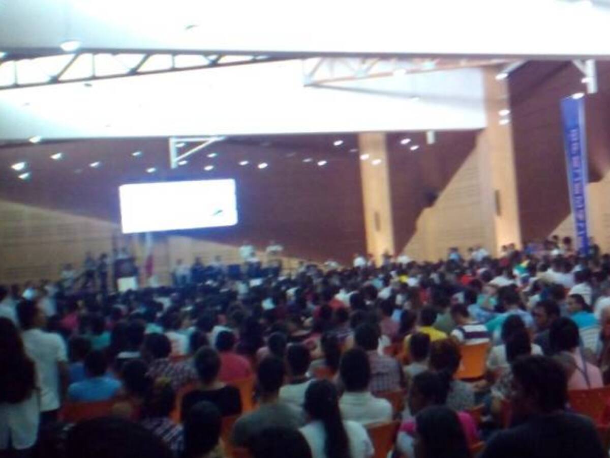 Como una trampa para el país calificó Gustavo Petro el proceso de paz