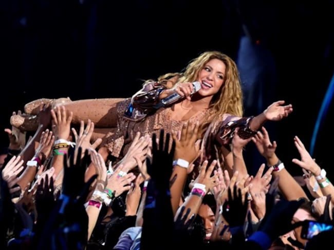 Shakira anuncia nuevo lanzamiento “El jefe”
