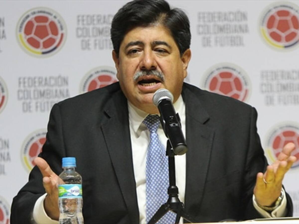 Denunciarán a Luis Bedoya en la Fiscalía