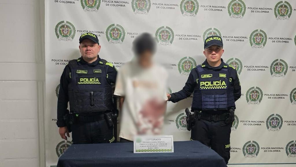 Capturado hombre que robó un supermecado e intentó disparar a un Policía en Medellín Foto: Secretaría de Seguridad y Convivencia