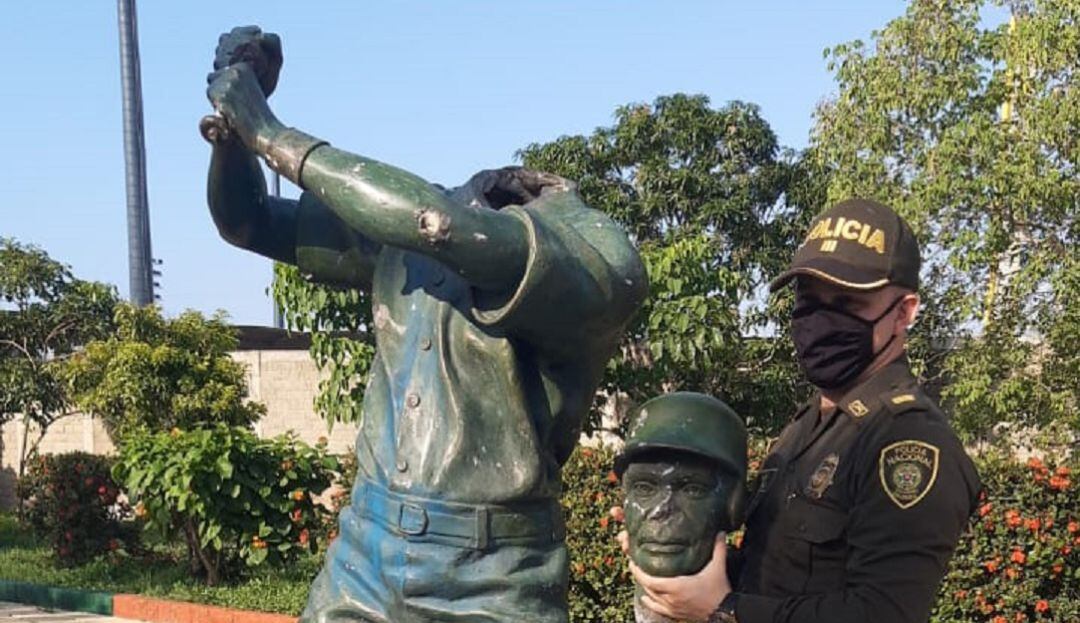 Según la Policía, el daño se presentó tras recibir un fuerte golpe de un balón cuando varios jóvenes jugaban en la zona