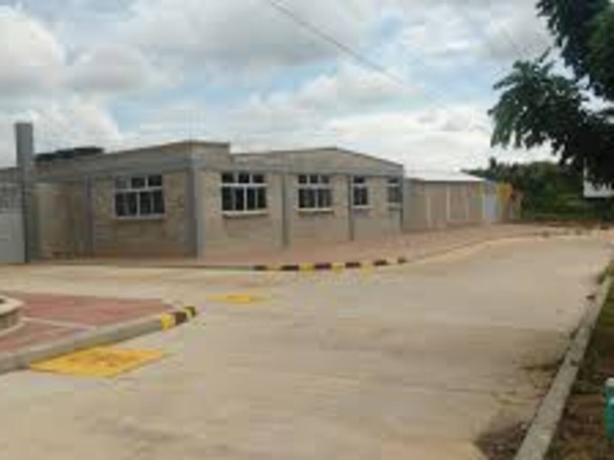 Impacto de rayo en colegio de Montelíbano deja cuatro estudiantes heridos, uno en estado crítico