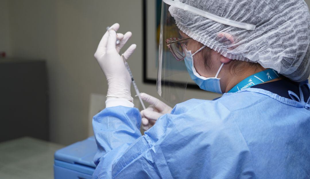 Las vacunas llegarán al país la próxima semana