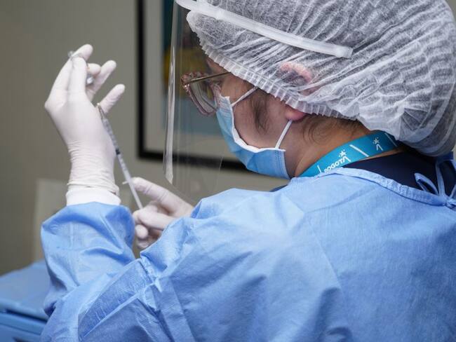 Las vacunas llegarán al país la próxima semana