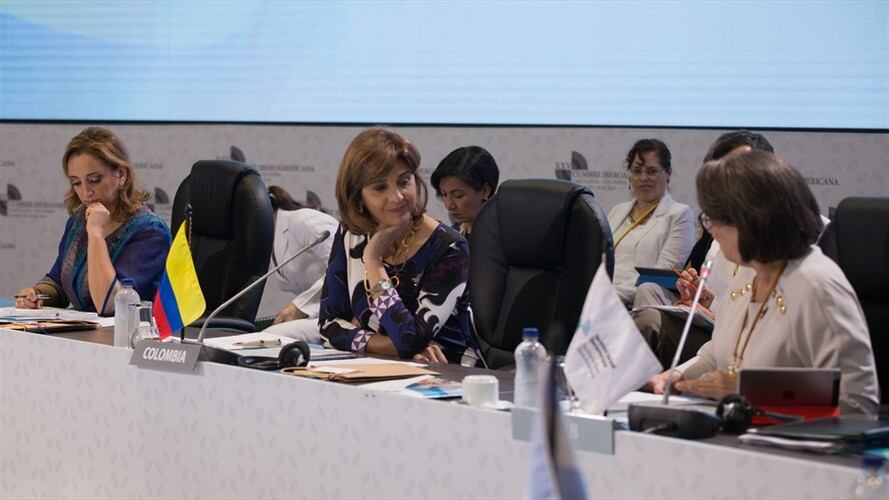 La canciller María Ángela Holguín durante la instalación de la Reunión de Ministros de Relaciones Exteriores. Foto: Prensa Cancillería