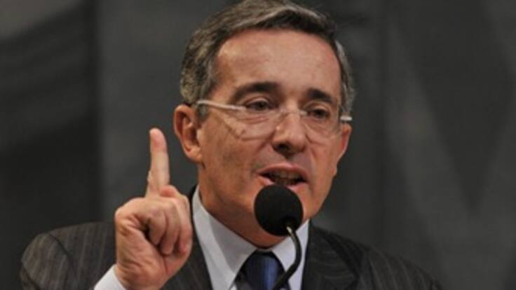 Uribe reitera que ningún militar le dio coordenadas de traslados de guerrilleros a Cuba