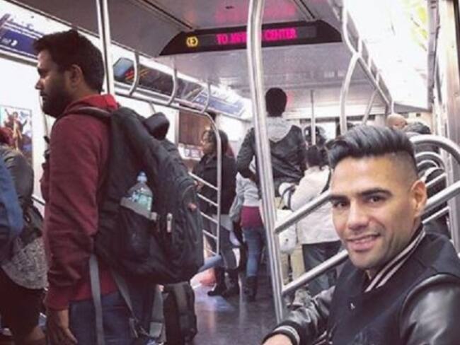 "Guerreándola": El mensaje de Falcao desde el metro de New York