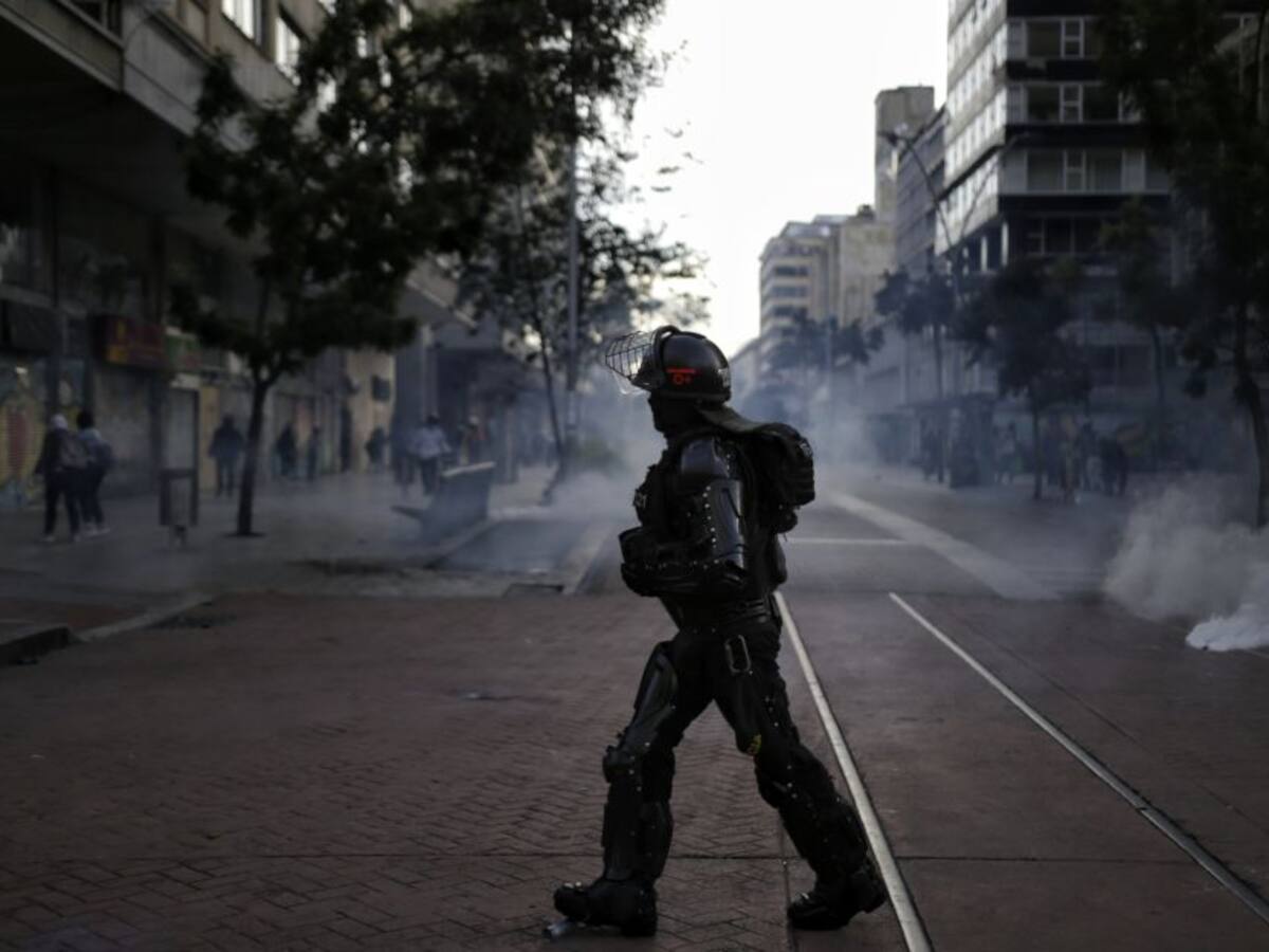 Juez vuelve a prohibir gases lacrimógenos en protestas sociales