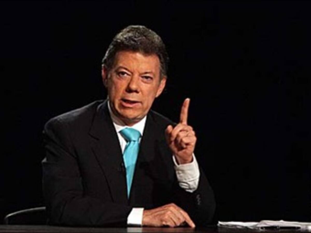 El presidente pidió a los colombianos apoyarlo para lograr la paz