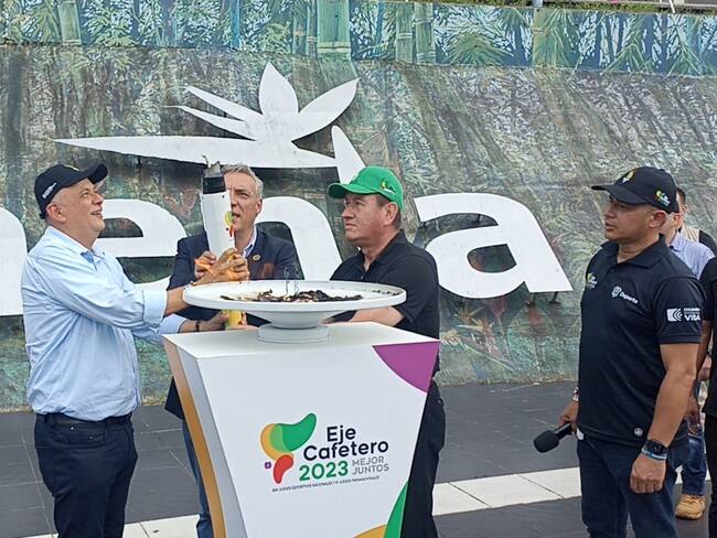 La llama de los juegos nacionales estará hasta mañana sábado en Armenia. Foto: Adrián Trejos