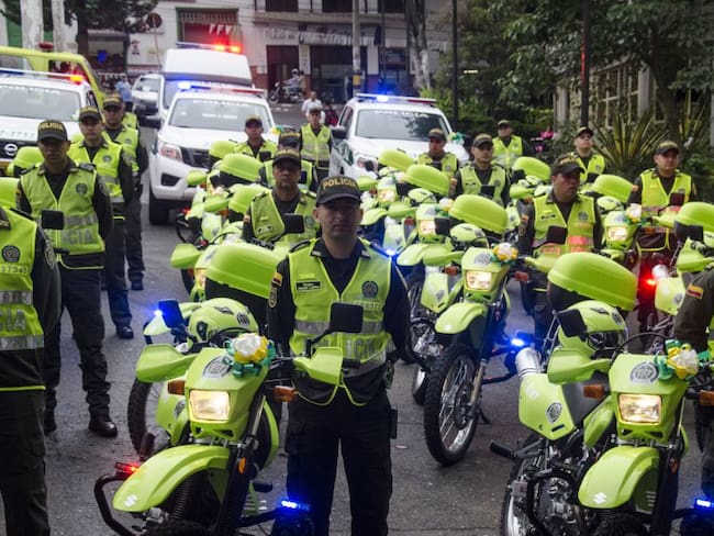 MinDefensa destina 70.000 policías para hacer cumplir toques de queda