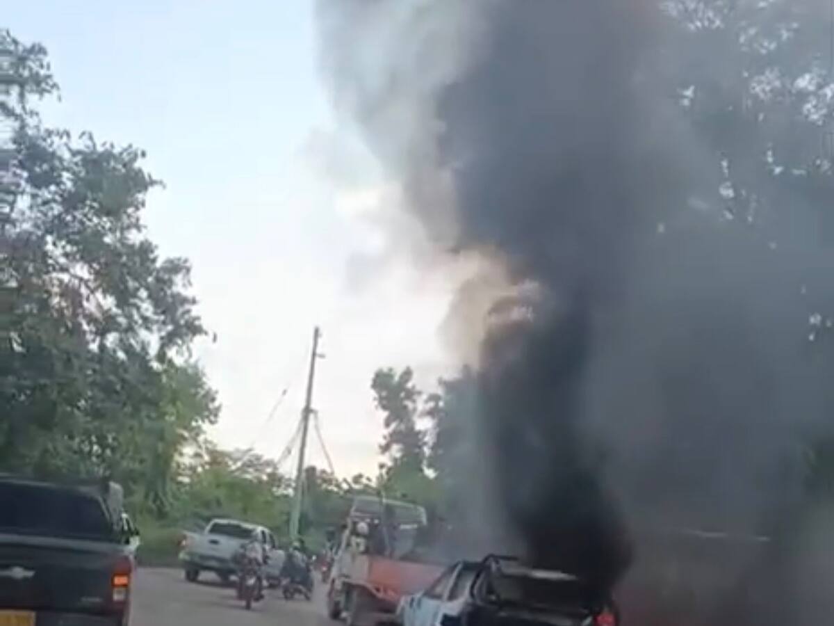 Un vehículo fue incinerado en la vía Tibú-La Gabarra