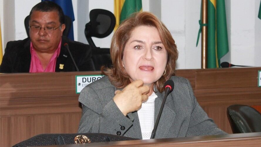 La defensora del Pueblo en Risaralda, Elsa Gladys Cifuentes, se pronuncia frente amenazas a Concejal. Foto: Gobernación de Risaralda