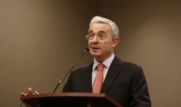 Álvaro Uribe, senador de Centro Democrático.