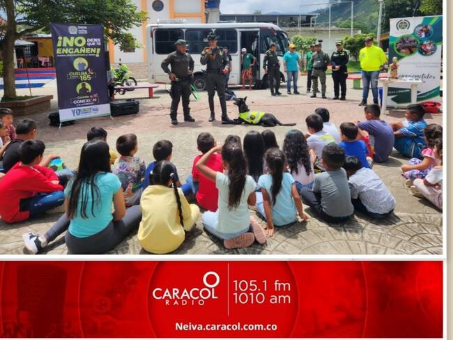 La Seccional de Protección y Servicios Especiales de la Policía Huila, a través de su Grupo de Infancia y Adolescencia se han tomado durante el mes de abril los colegios ubicados en los 33 municipios jurisdicción de esta unidad policial.