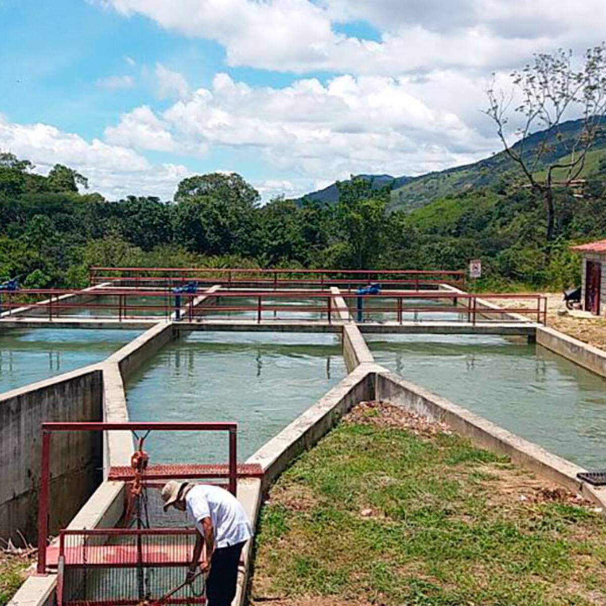 Gobernador del Huila Apoya Creación de Pequeñas Centrales Hidroeléctricas