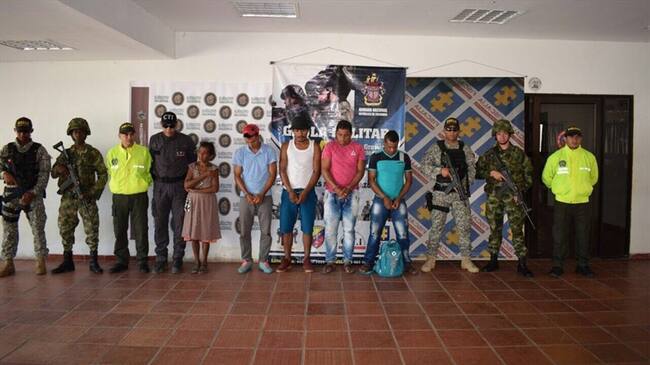 Capturan cinco presuntos miembros del Clan del Golfo en Bolívar. Foto: Prensa Armada Nacional.