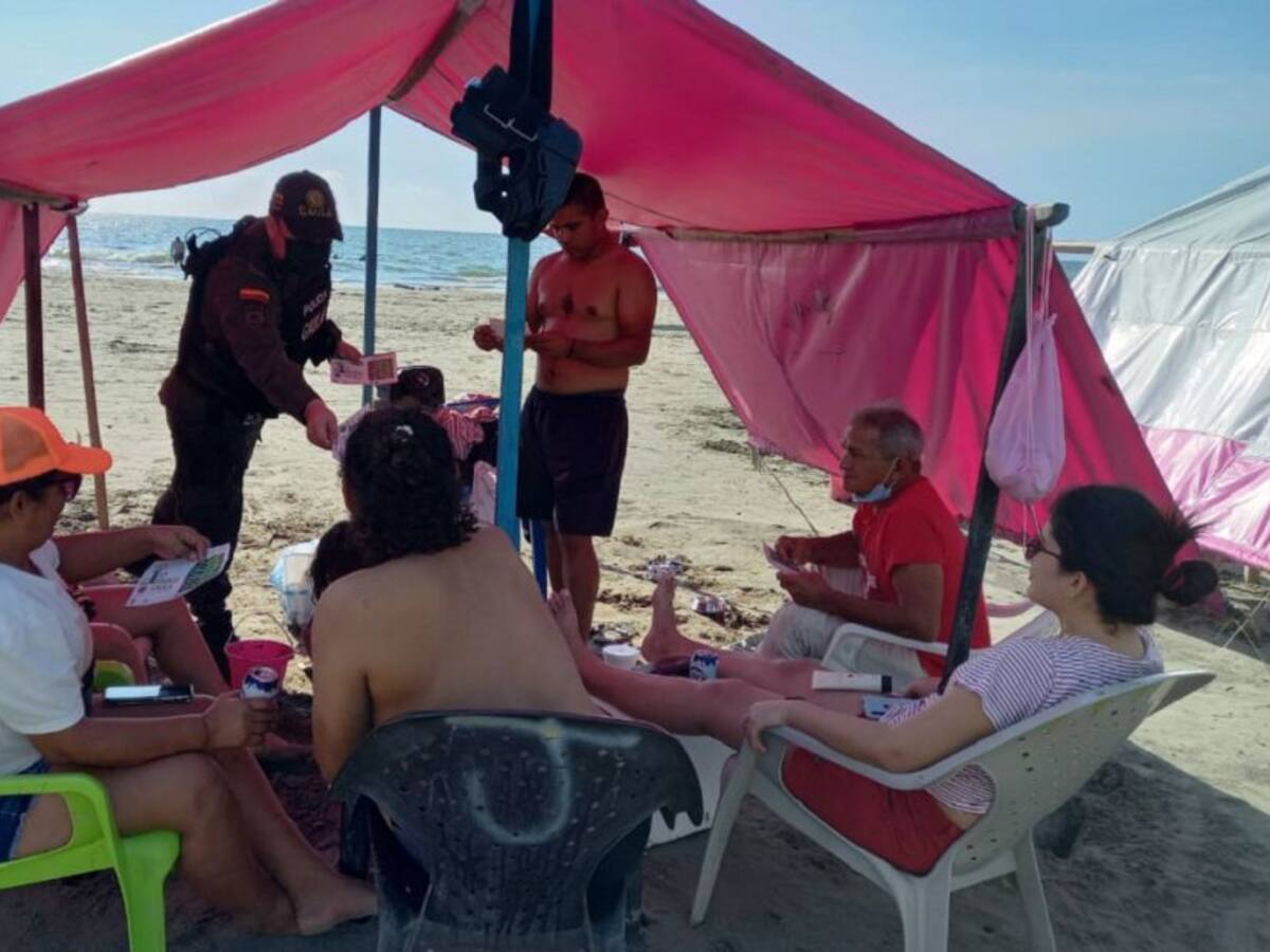 Gaula realizó campaña antiextorsión en playas y peajes de Cartagena