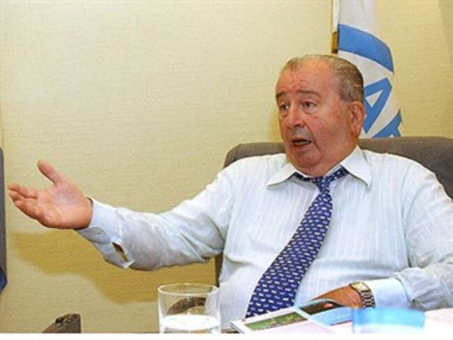 Julio Grondona fue reelegido como presidente de AFA en medio de escándalo