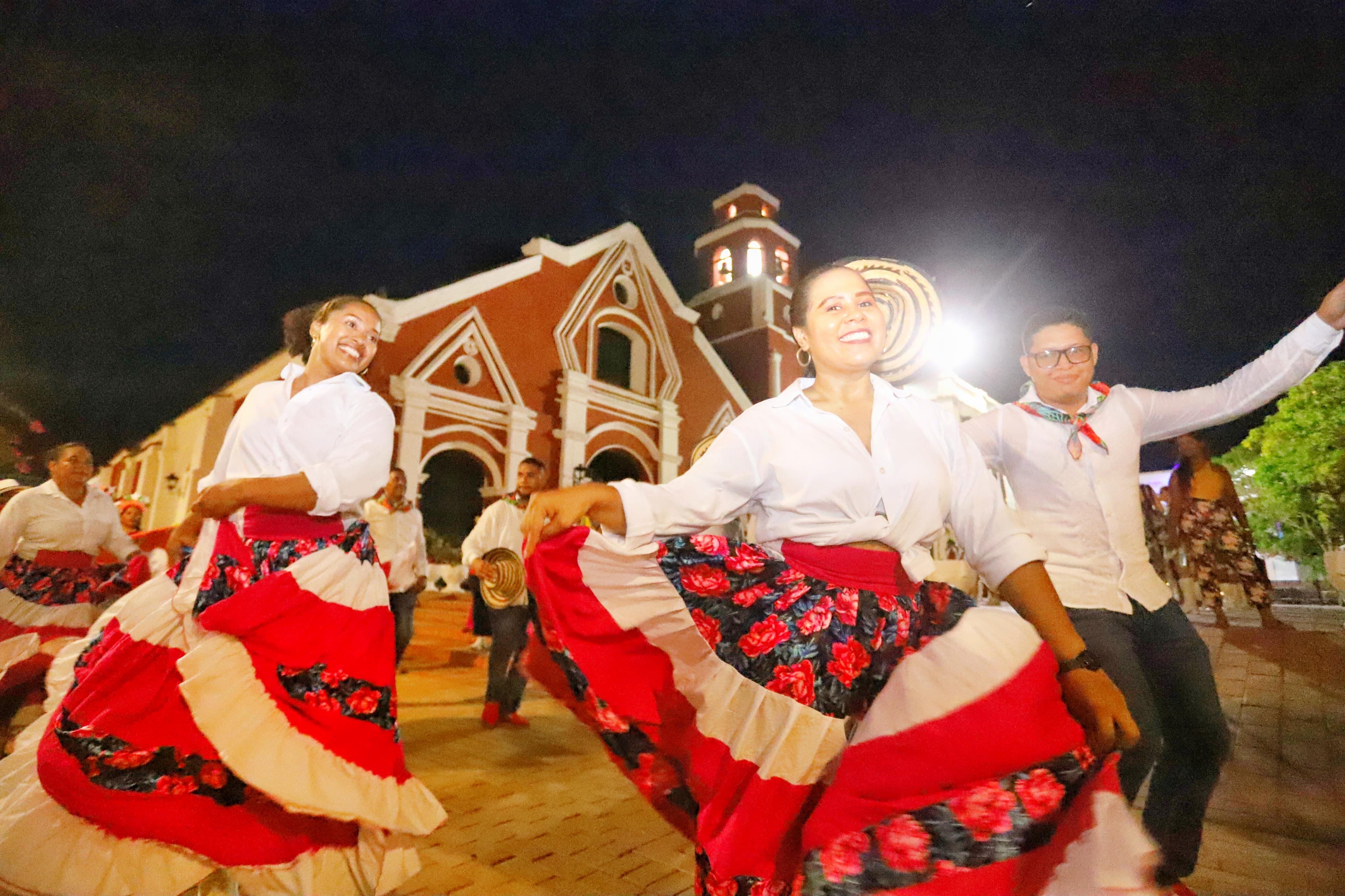 Docentes de Cartagena se destacan en el Encuentro Folclórico y Cultural en Mompox