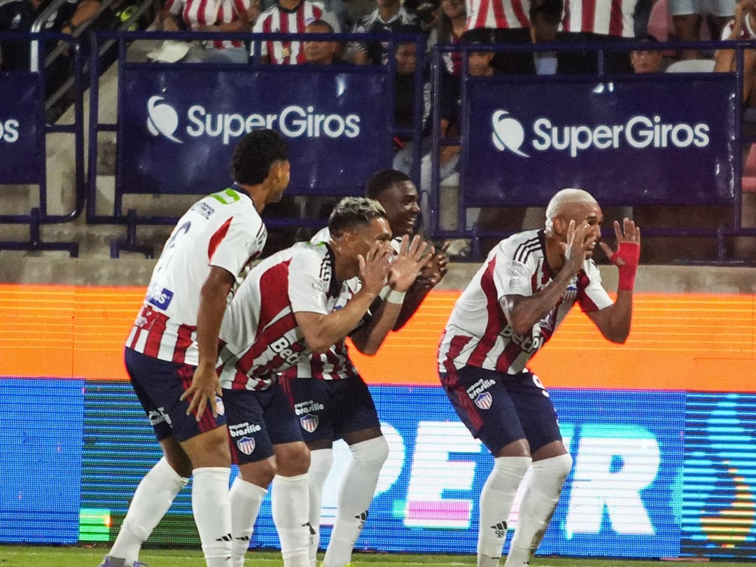 Los jugadores del Junior celebran el tercer gol ante el Chicó / Twitter: @JuniorClubSA