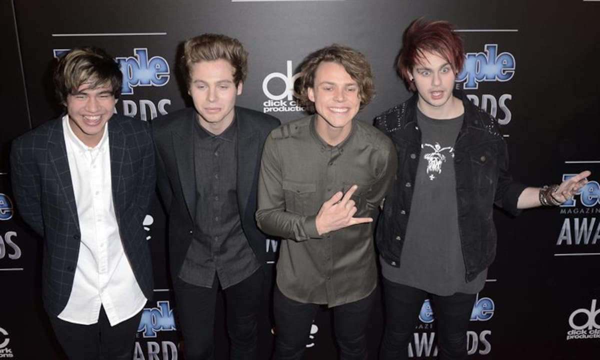 Jennifer López, Melanie Iglesias, los integrantes de 5 Seconds of Summer, Karlie Kloss y Gwen Stefani fueron algunos de los asistentes.