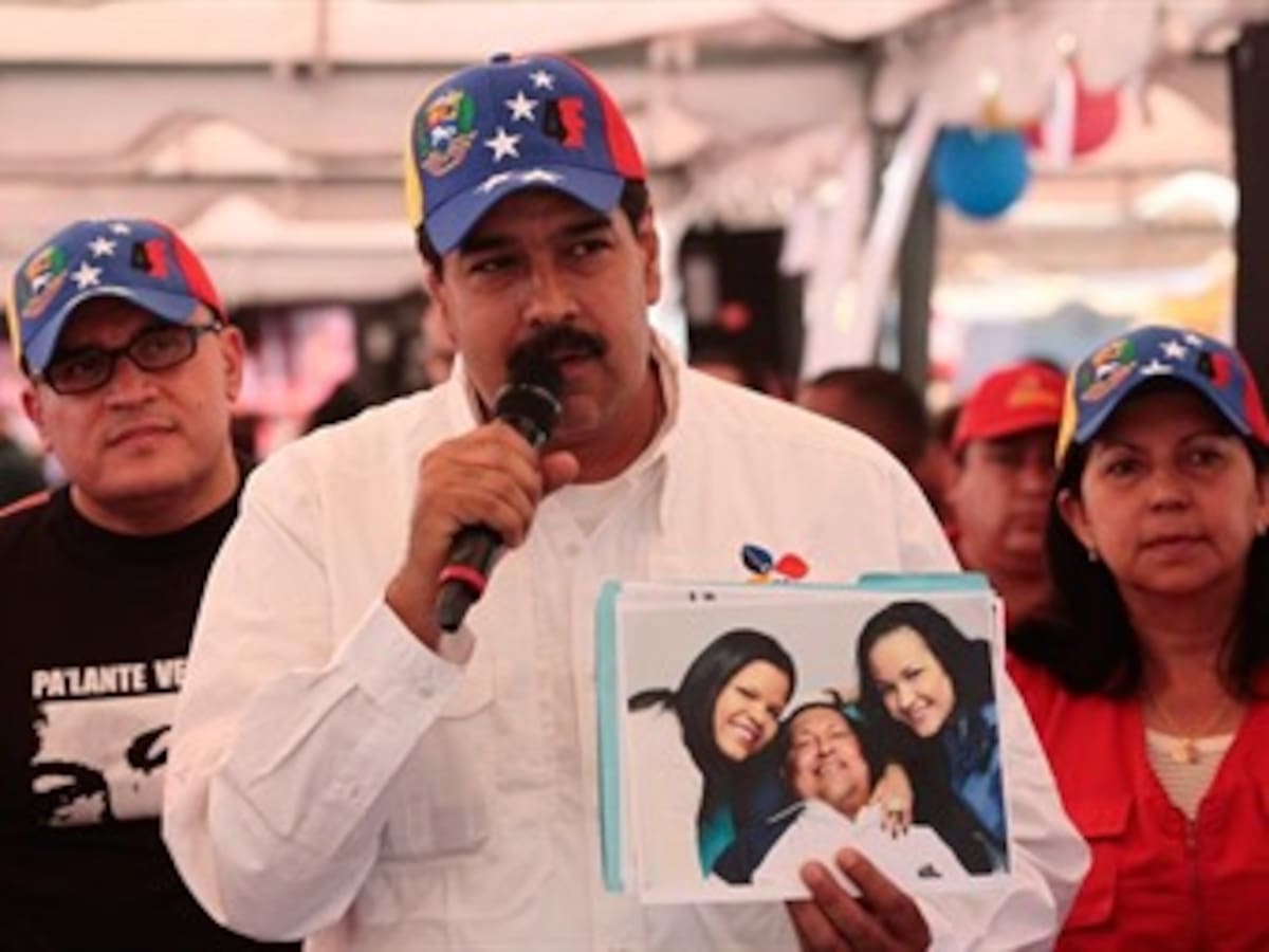 Chávez llegó de incognito para impedir cualquier acción de la derecha contra él: Maduro