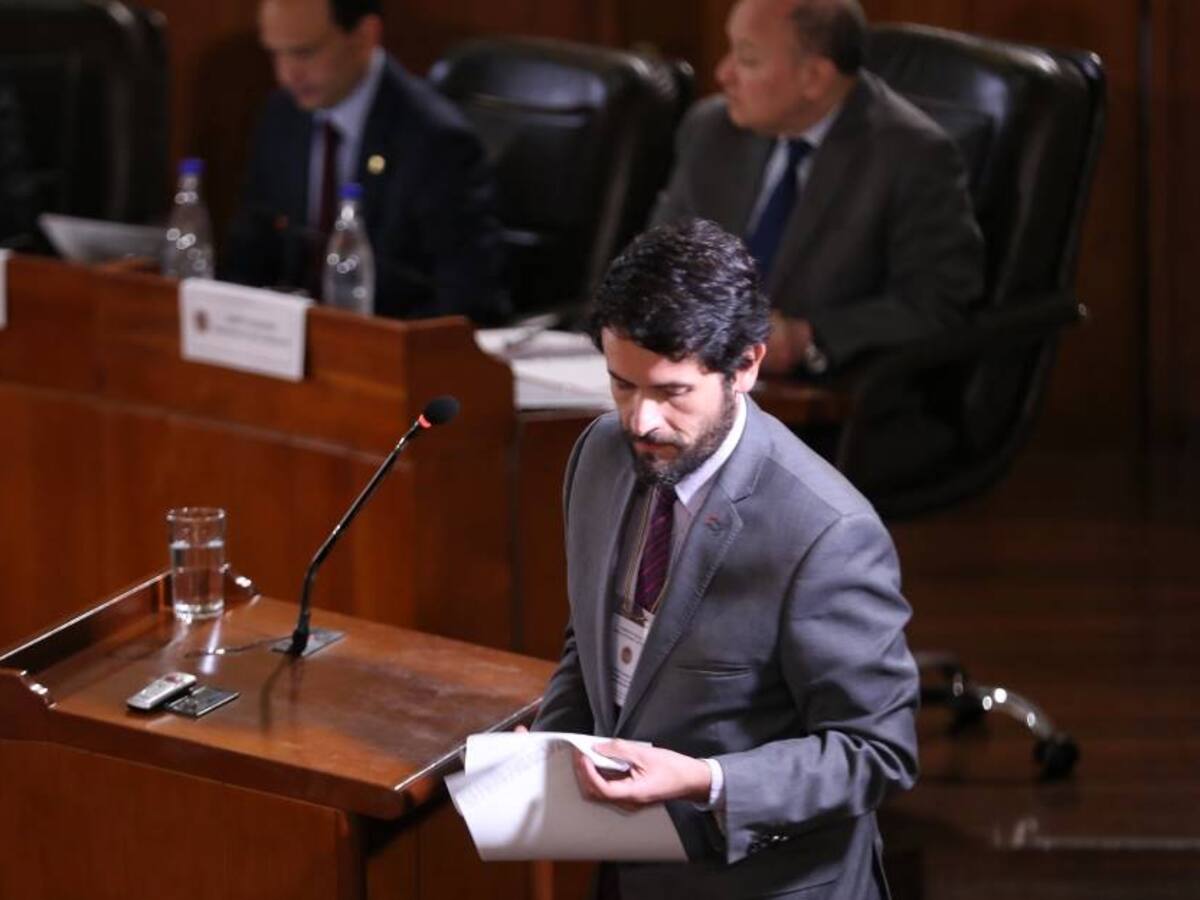 Se reúne a oscuras con políticos tradicionales, y luego miente: Losada sobre Rodolfo