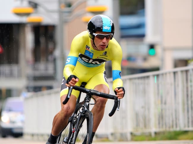 Sergio Luis Henao vuelve a la pista; la UCI detuvo las investigaciones en su contra