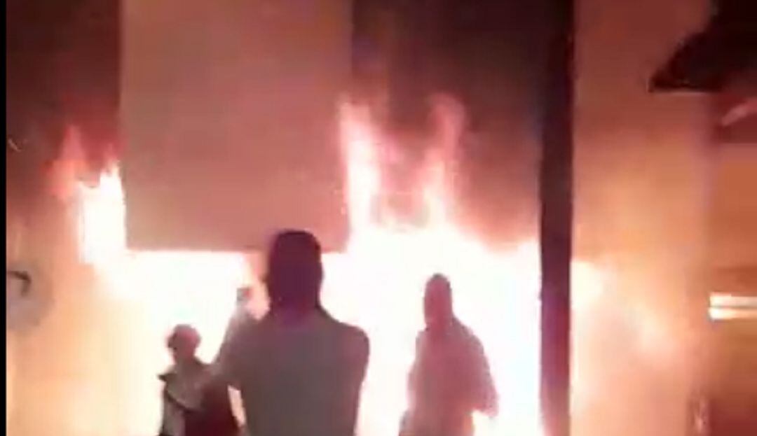 En protestas incineraron la alcaldía de Cajibío