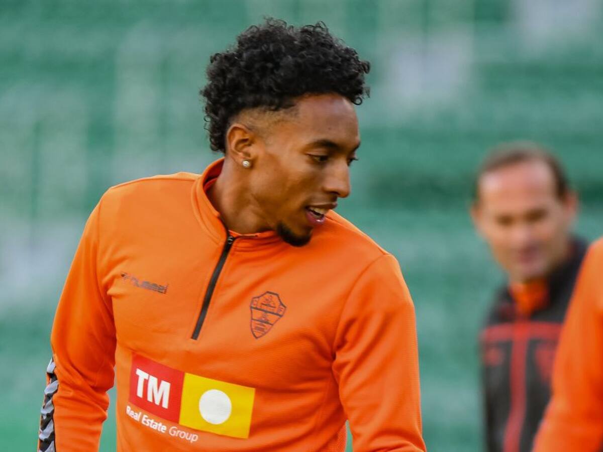 Johan Mojica recibe la primera convocatoria en el Elche CF