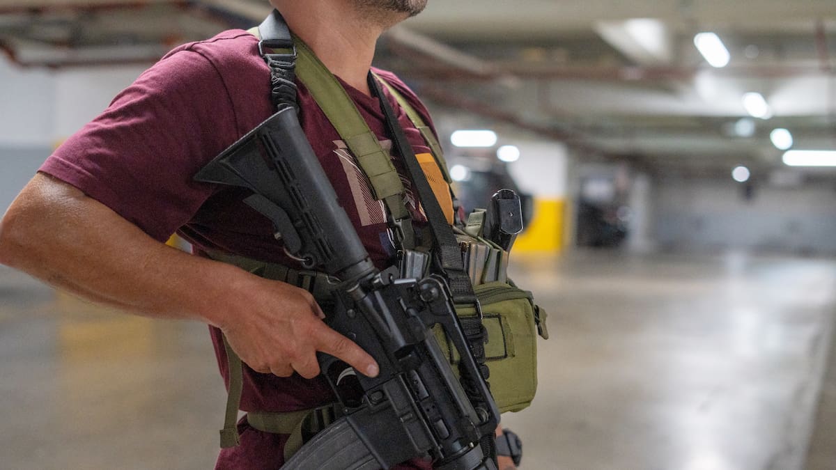 Confirman que 139 funcionarios de prisiones están retenidos en cinco cárceles de Ecuador